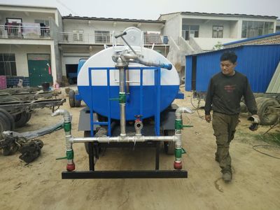 臨沂灑水車廠家產(chǎn)品圖片賞析——菏澤市牡丹區(qū)旺遠環(huán)衛(wèi)機械銷售中心